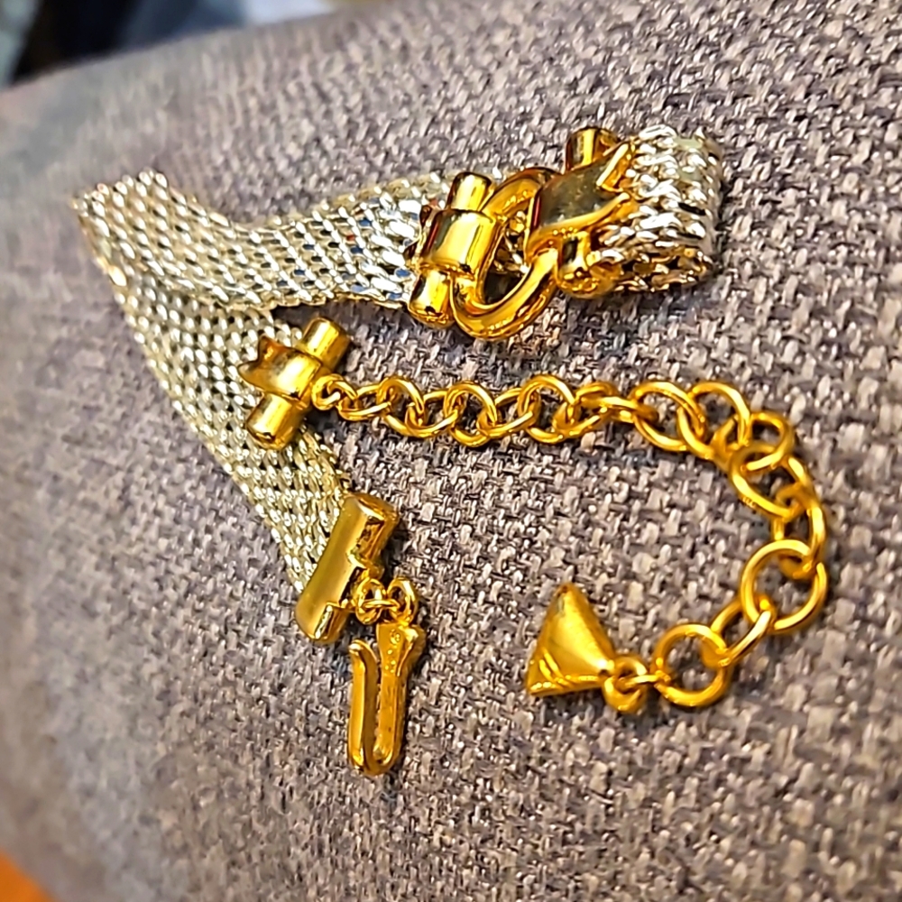 Liz Claiborne Early 00's Necklace Long